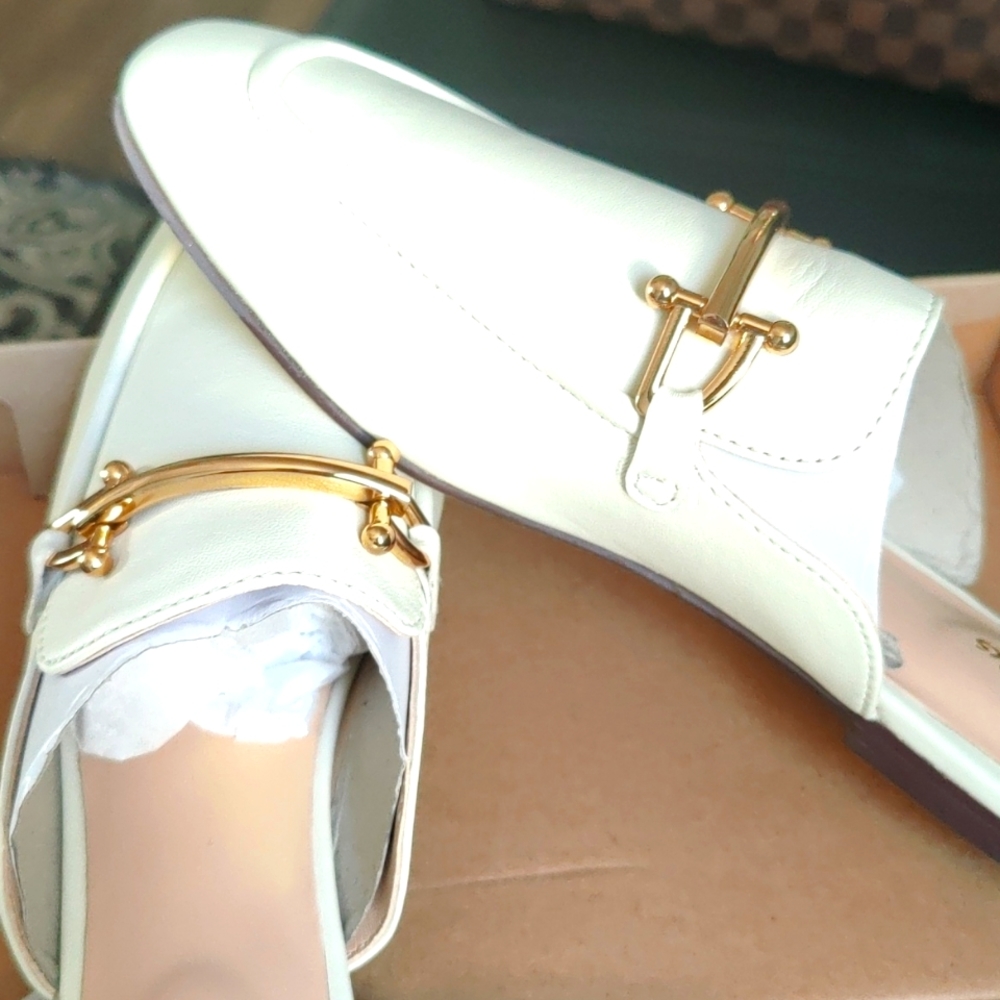 Clark women shoe size 6.5 pure leather